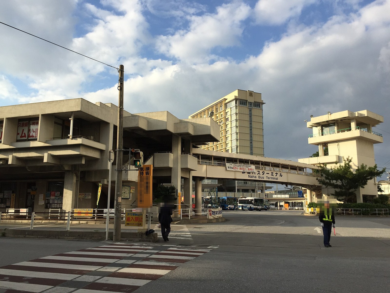 나하 버스터미널 / 노선버스 외관
